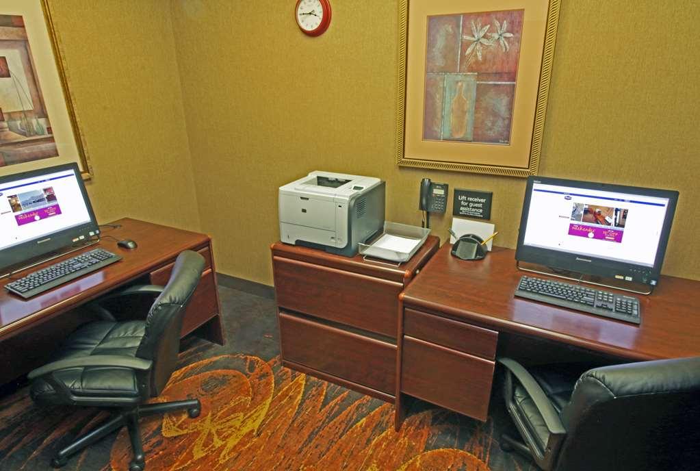 Hampton Inn & Suites Norfolk-Airport Facilities photo
