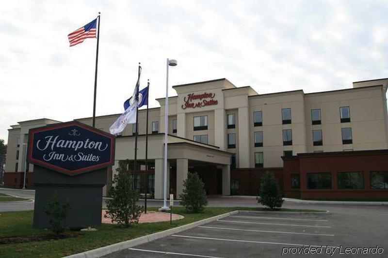 Hampton Inn & Suites Norfolk-Airport Exterior photo