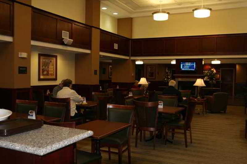 Hampton Inn & Suites Norfolk-Airport Restaurant photo